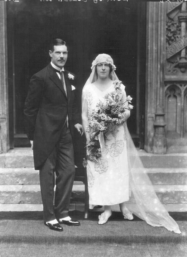 Mr & Mrs (James) Hector Bowman