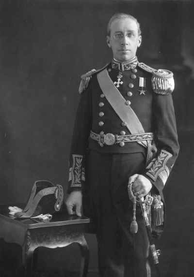 Admiral Enrique Costa Pelle (1881- ).