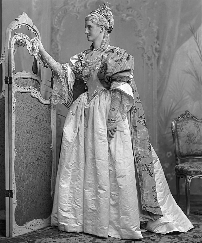 Lady Rose Leigh, later Countess of Cottenham, née Nevill (1866-1913). 