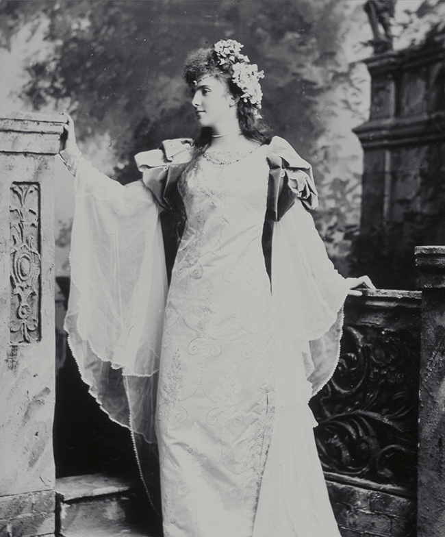 image from V&A photo CD