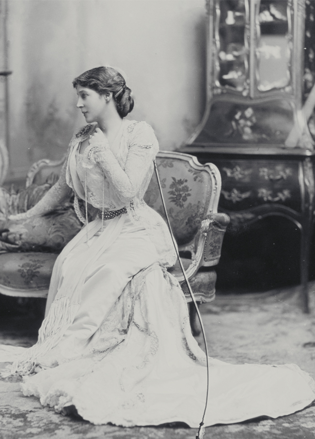 Lillie Langtry (stage name) Lady De Bathe, née Emilie Charlotte Le Breton (1853-1929).