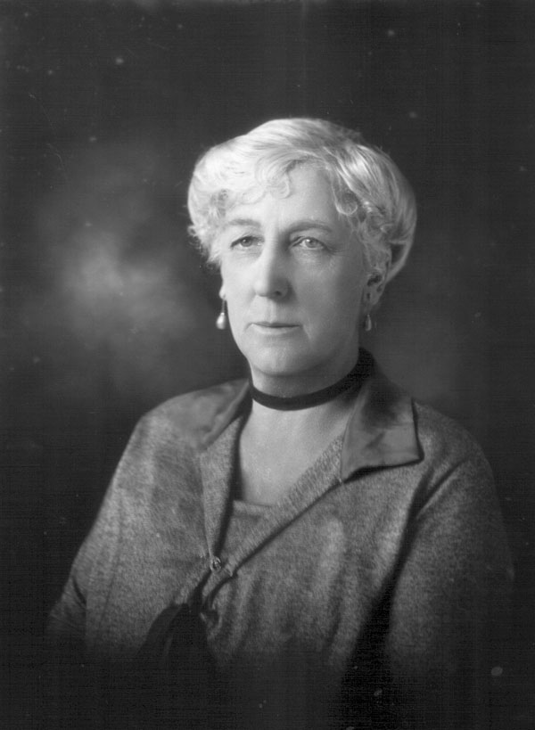 Mrs Ralph Edward Lyon, née Frances Madeline Grant ( ).