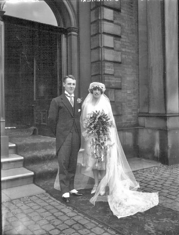 Mr and Mrs E. Clifford Heap, wedding portrait. 