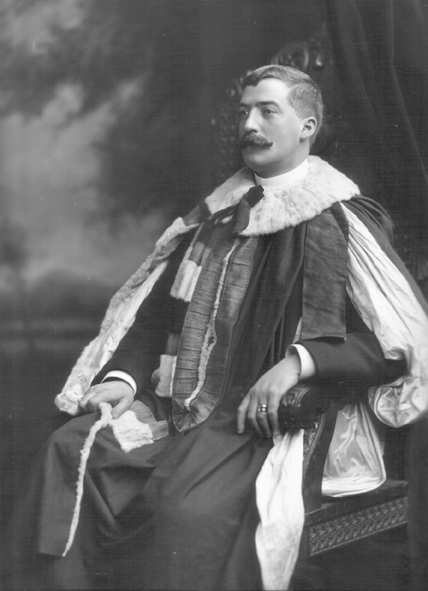 Henry Alexander Gordon Howard, 4th Earl of Effingham (1866-1927).