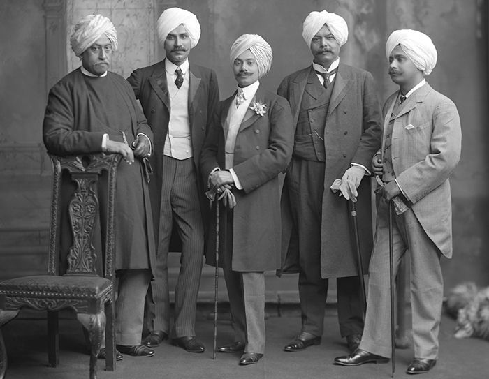 Maharaja Bahadur Sir Prodyot Coomer Tagore (1873-1942) and entourage