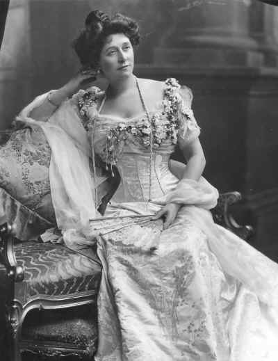 Mary (Caroline) Countess of Minto, née Grey (1858-1940). 