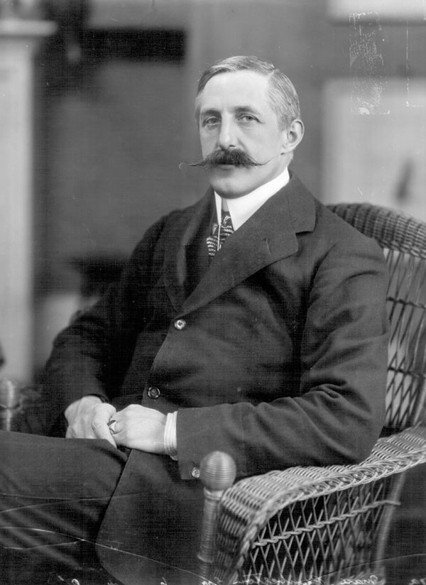 Sir Max Pemberton (1863-1950).