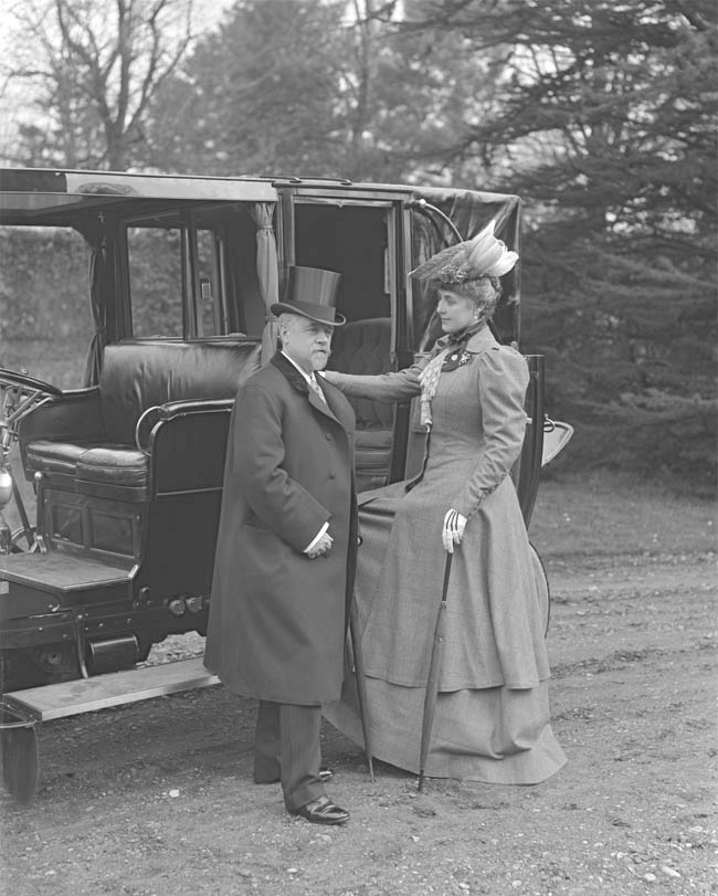 Frederick Oliver Robinson, 2nd Marquis of Ripon (1852-1923) & (Constance) Gladys, Marchioness of Ripon (d. 1917) when Earl and Countess de Grey. 
