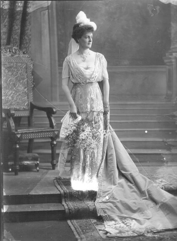 Emma, Countess Sondes, née Emma Beatrice Wallace (d.1935)