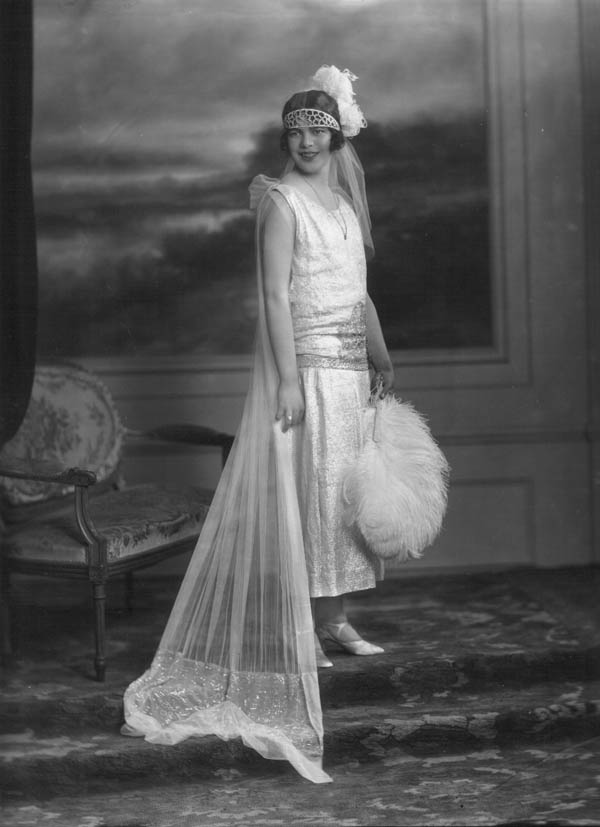 Miss Elizabeth Eardley-Wilmot, later Lady Shakerley (b 1905)