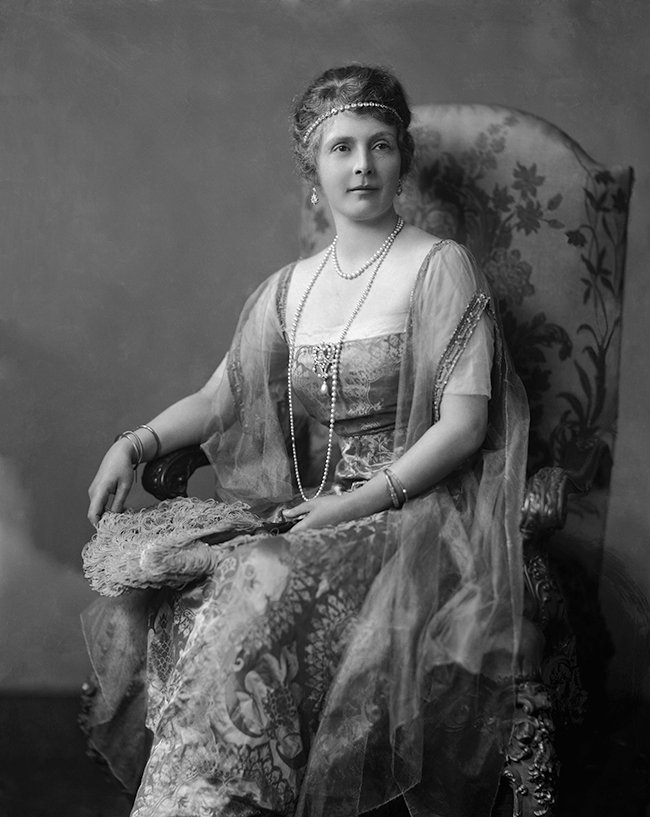 Princess Alice, Countess of Athlone (1883-1980), née Princess Alice (Mary Victoria Augusta Pauline) of Albany. 