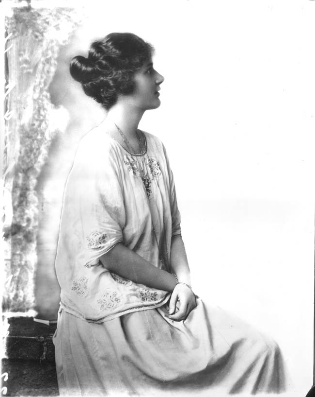Mrs. John Frederick Lambton, née Diana Mary Farquhar (d. 1924). 