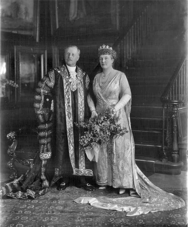 Edward Cecil Moore, later Sir Edward Cecil Moore, 1st Bt. (1851-1923) and Mrs. Edward Cecil Moore, later Lady Moore, and, since 1936, Mrs. George P.Warren, née Florence Mary Georgina Harveson (d. 1941). 