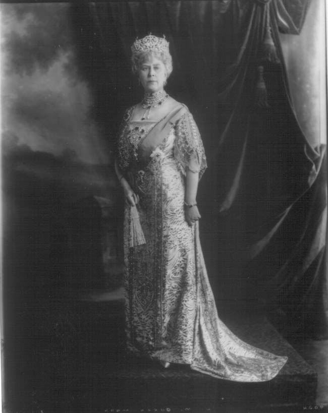 Queen Mary (1867-1953).